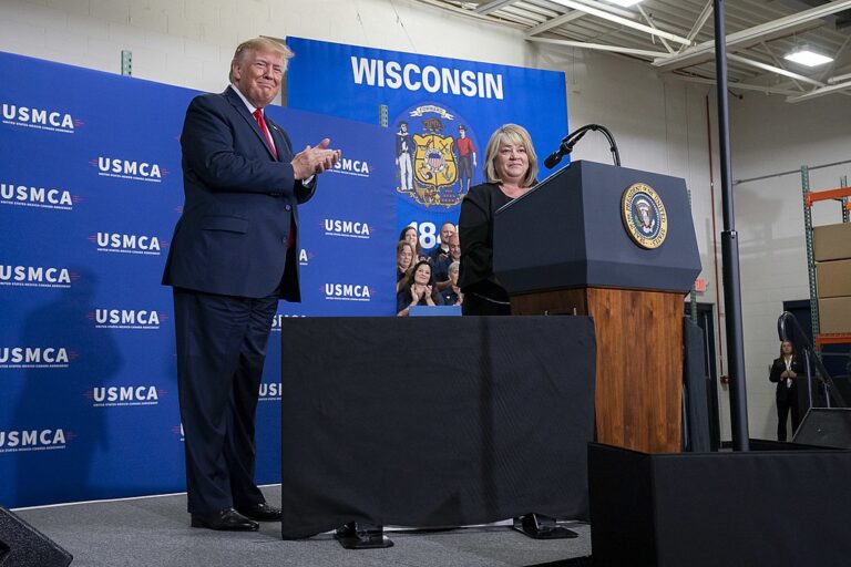 Trump in Wisconsin, 2019 - The White House