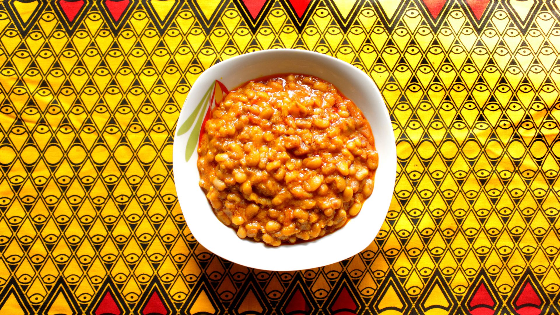 Minneapolis Mayor Jacob Frey Eats Somali Food, Looks Like He’s Trying Not to Vomit